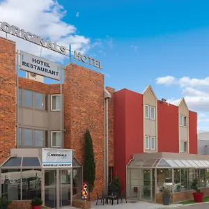 Hotel The Originals Marseille Aeroport, Vitrolles (Bouches-du-Rhone)
